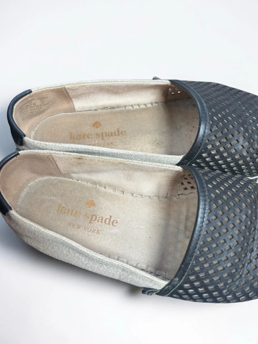 Kate Spade Greer Espadrilles 6.5 Black Perforated Leather Parchment Slip‎ On